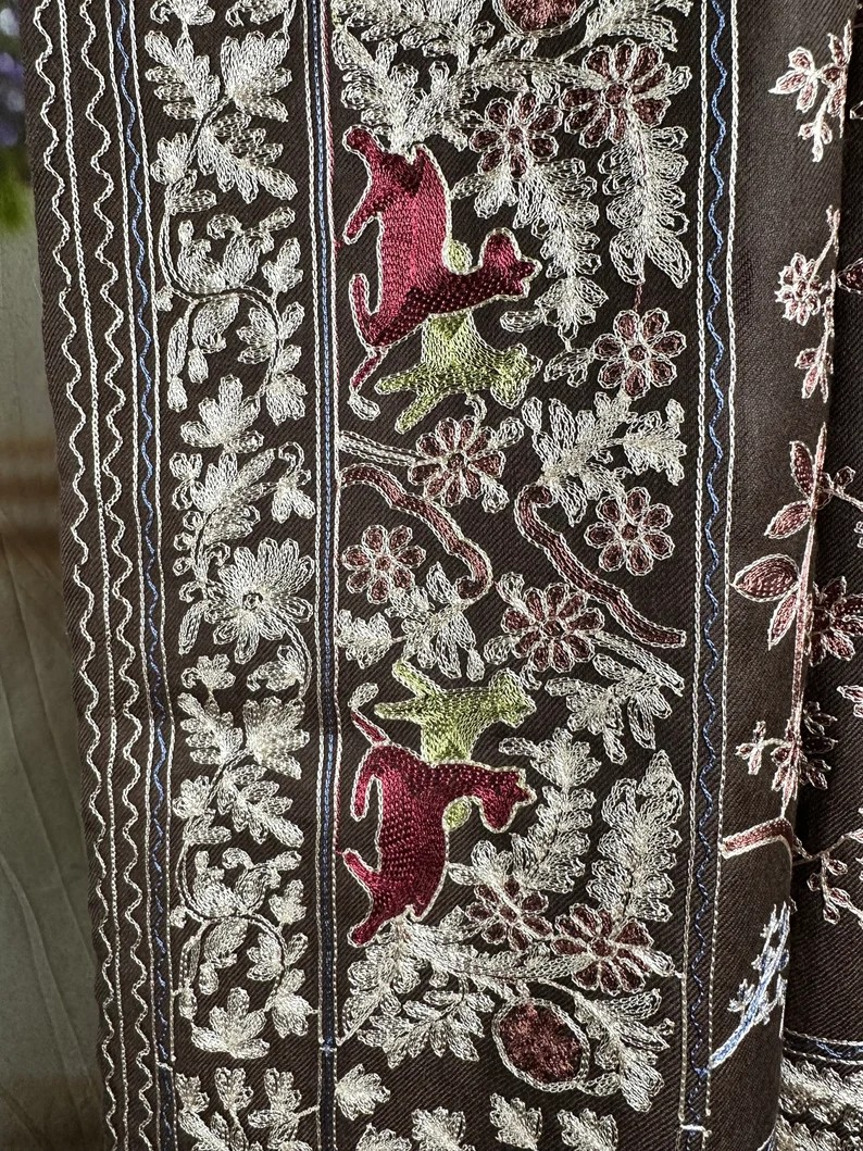 Pictorial Birds of Paradise Kashmiri Ari Silk Thread