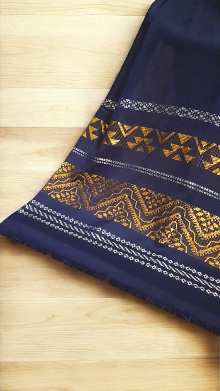 Jacquard Border Stole
