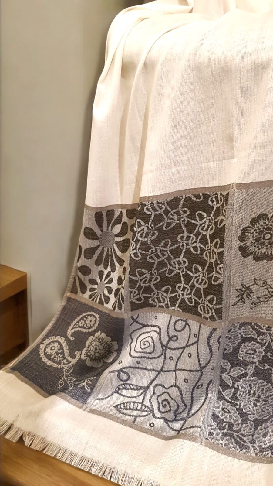 Turkish Lawn Self Print Stole