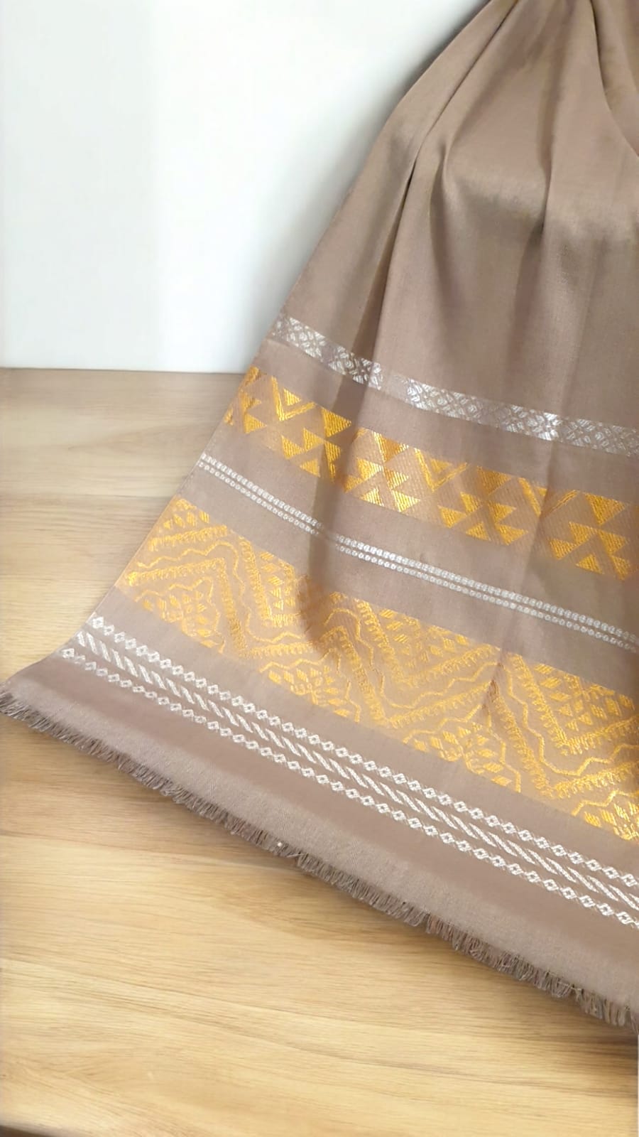 Jacquard Border Stole